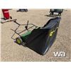 Image 4 : JOHN DEERE LAWN SWEEP