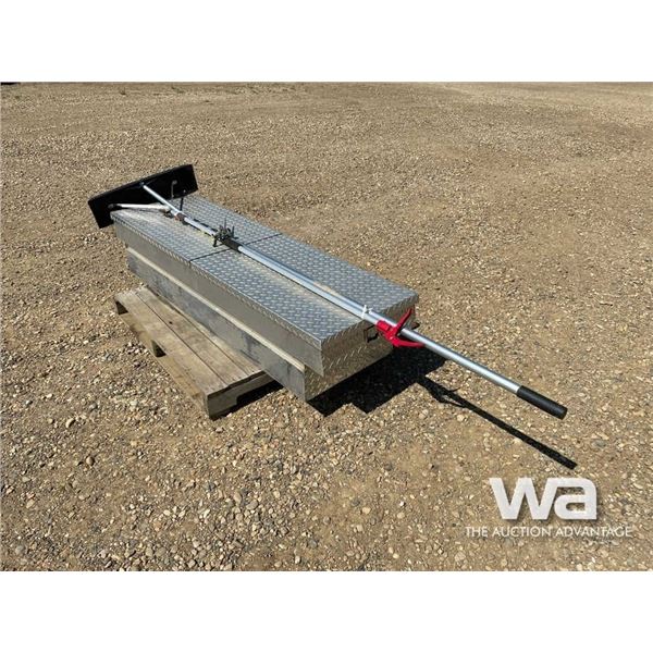 ALUMINUM TOOLBOX