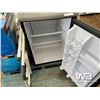 Image 5 : DANBY MINI FRIDGE, (2) COUNTER TOP TOASTER OVENS