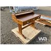 Image 2 : NATURAL WOOD DESK