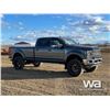Image 2 : 2019 FORD F-350 LARIAT CREW CAB PICKUP