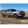 Image 4 : 2019 FORD F-350 LARIAT CREW CAB PICKUP