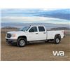 Image 1 : 2013 GMC 3500HD SIERRA CREW CAB PICKUP