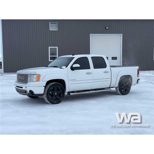 2009 GMC 1500 DENALI CREW CAB PICKUP