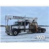 Image 1 : 1996 FREIGHTLINER FLD120SD T/A BOOM TRUCK