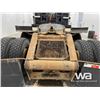Image 21 : 2009 KENWORTH T800 T/A SLEEPER WINCH TRACTOR