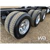 Image 23 : 2018 KENWORTH T880 TRI DRIVE SLEEPER TRUCK TRACTOR