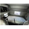 Image 10 : 2012 KENWORTH T800 TRI DRIVE SLEEPER TRUCK TRACTOR