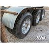 Image 20 : 2012 KENWORTH T800 TRI DRIVE SLEEPER TRUCK TRACTOR