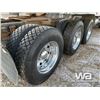Image 22 : 2012 KENWORTH T800 TRI DRIVE SLEEPER TRUCK TRACTOR