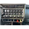 Image 9 : 2012 KENWORTH T800 TRI DRIVE SLEEPER TRUCK TRACTOR