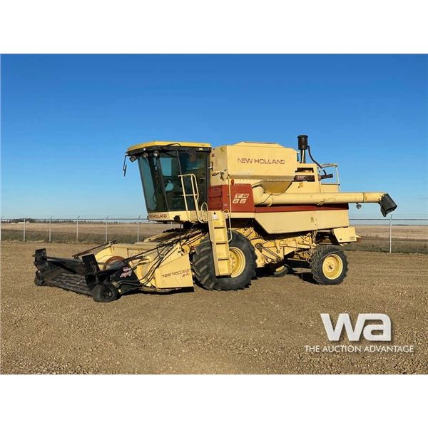 NEW HOLLAND TR86 COMBINE