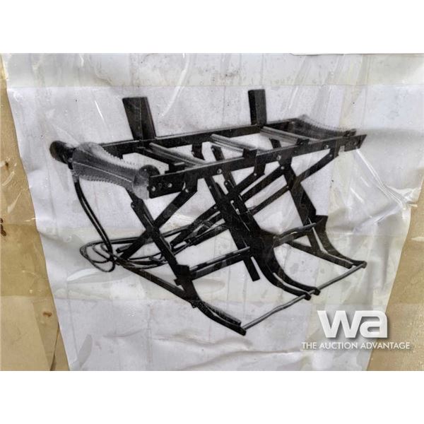 RM-1 LOG LIFTER