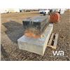 Image 4 : ALUMINUM FUEL TANK, STEEL SQUARE TANK