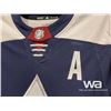 Image 6 : NATHAN MACKINNON COLORADO AVALANCHE SIGNED JERSEY