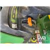 Image 8 : JOHN DEERE LT160 42 IN. RIDE ON MOWER