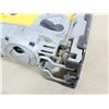 Image 2 : SCIE SAUTEUSE SANS BATT ET SANS CHARG DEWALT DC330