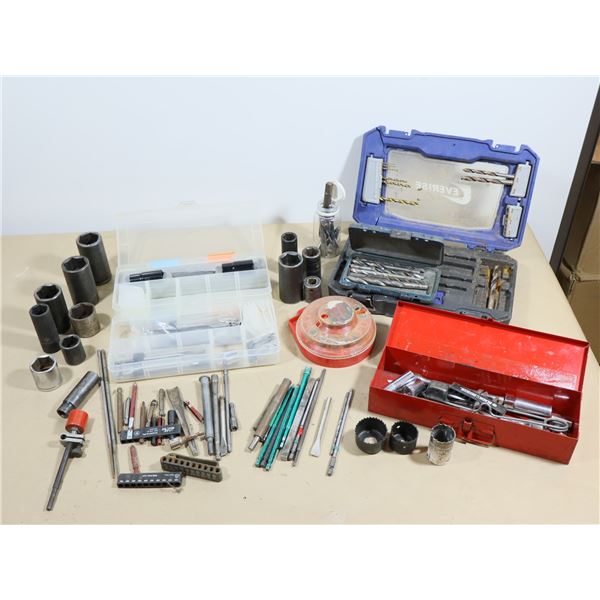 LOT DE PRODUITS ASST