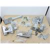 Image 1 : LOT DE ACCESSOIRES DE SERRURE DE PORTE