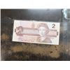 Image 2 : Canadian 2 Dollar Bank Notes