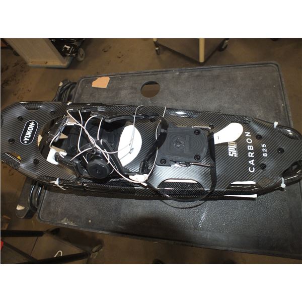 Yukon Carbon 825 Snowshoes