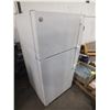 Image 1 : GE Refrigerator