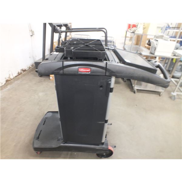 Rubbermaid Janitorial Cart On wheels