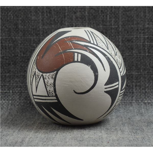 HOPI POTTERY SEED JAR (JOY NAVASIE)