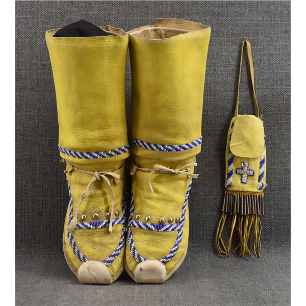 APACHE HIGH TOP MOCCASINS AND BAG
