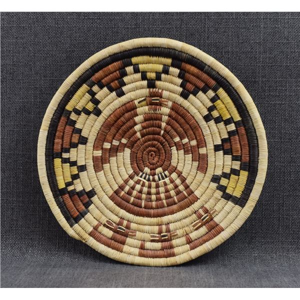 HOPI BASKETRY PLAQUE (ERMA LOMAYOLATEWA)