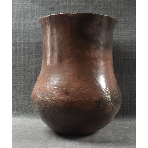 CHEROKEE POTTERY VASE (JANE OSTI)
