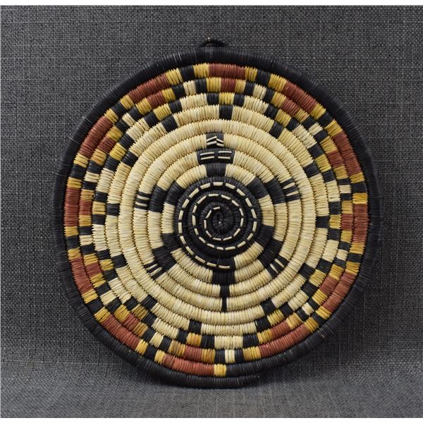 HOPI BASKETRY PLAQUE (ROBERTA NAMINGHA)