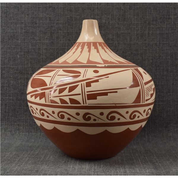 JEMEZ POTTERY VASE (GERALDINE SANDIA)