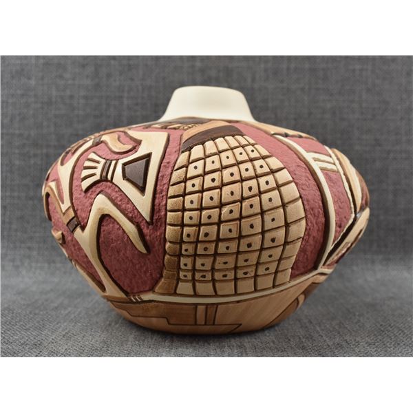 HOPI POTTERY VASE (TOM POLACCA)