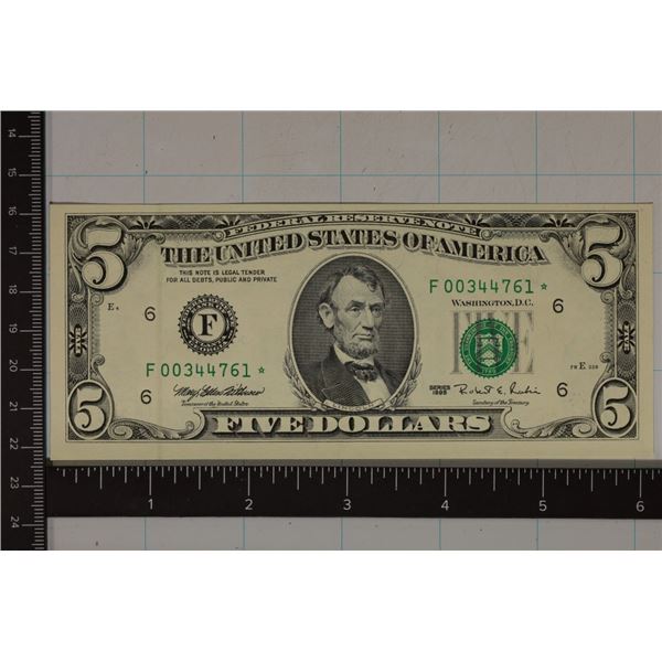 1995 US $5 FRN GREEN SEAL STAR NOTE. CRISP UNC