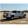 Image 3 : 2022 FORD F-450 PLATINUM CREW CAB DUALLY PICKUP