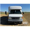 Image 26 : 2006 FORD CUTAWAY SHUTTLE BUS