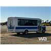 Image 3 : 2006 FORD CUTAWAY SHUTTLE BUS