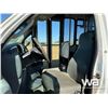 Image 8 : 2006 FORD CUTAWAY SHUTTLE BUS