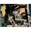 Image 18 : JOHN DEERE 4X4 GATOR