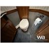 Image 37 : 2008 MONACO DYNASTY 45 FT. T/A MOTORHOME