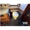Image 45 : 2008 MONACO DYNASTY 45 FT. T/A MOTORHOME