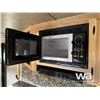 Image 13 : 2020 LAKOTA T/A HORSE TRAILER W/ LIVING QUARTERS