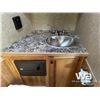 Image 25 : 2020 LAKOTA T/A HORSE TRAILER W/ LIVING QUARTERS