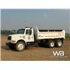 Image 1 : 1995 INTERNATIONAL 4900 T/A DUMP TRUCK