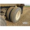 Image 32 : 1995 INTERNATIONAL 4900 T/A DUMP TRUCK