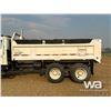 Image 43 : 1995 INTERNATIONAL 4900 T/A DUMP TRUCK