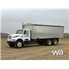 Image 1 : 1997 INTERNATIONAL 4900 T/A GRAIN TRUCK