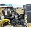 Image 27 : 1997 INTERNATIONAL 4900 T/A GRAIN TRUCK