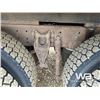 Image 44 : 1997 INTERNATIONAL 4900 T/A GRAIN TRUCK